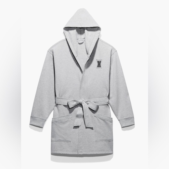 NWT Savage X Fenty Forever Savage Showgirl Short Robe Platinum Gray - Picture 13 of 14